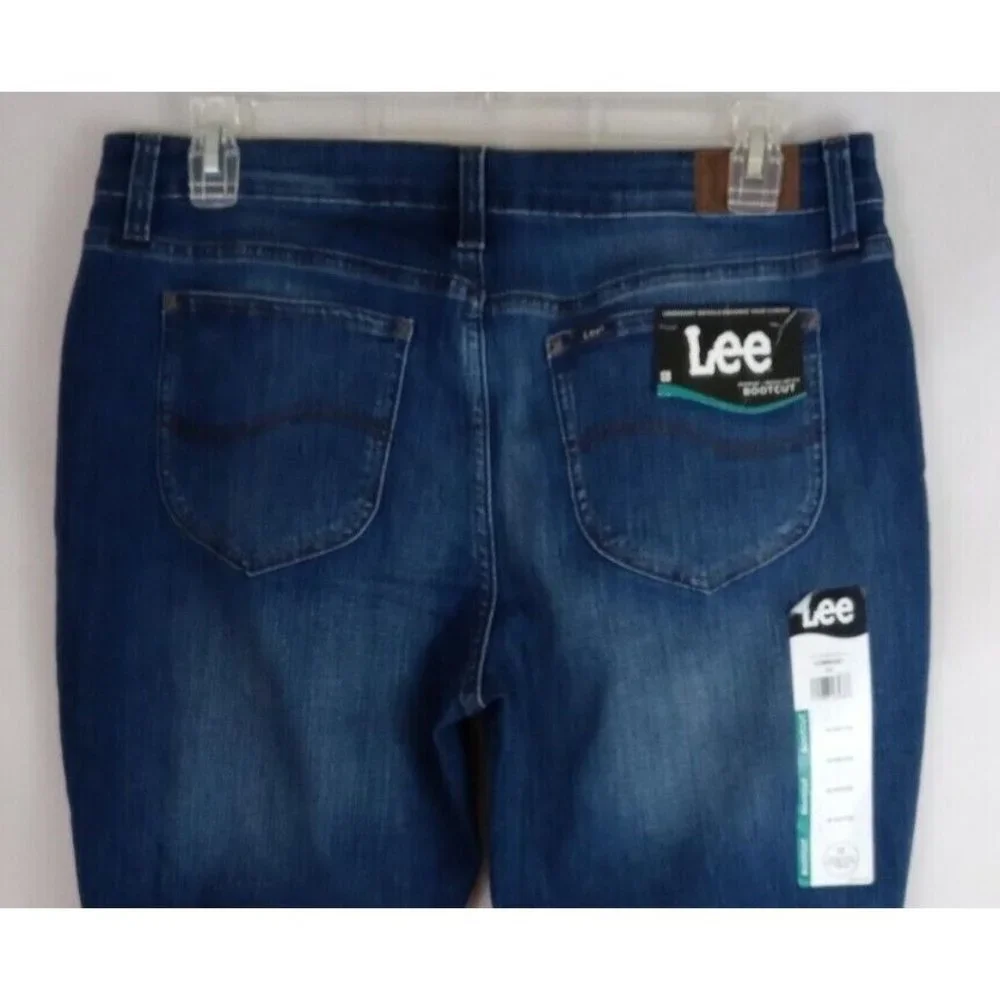 NWT Lee Regular Fit Bootcut Whiskered Distressed Jeans Size 16P - Picture 1 of 10
